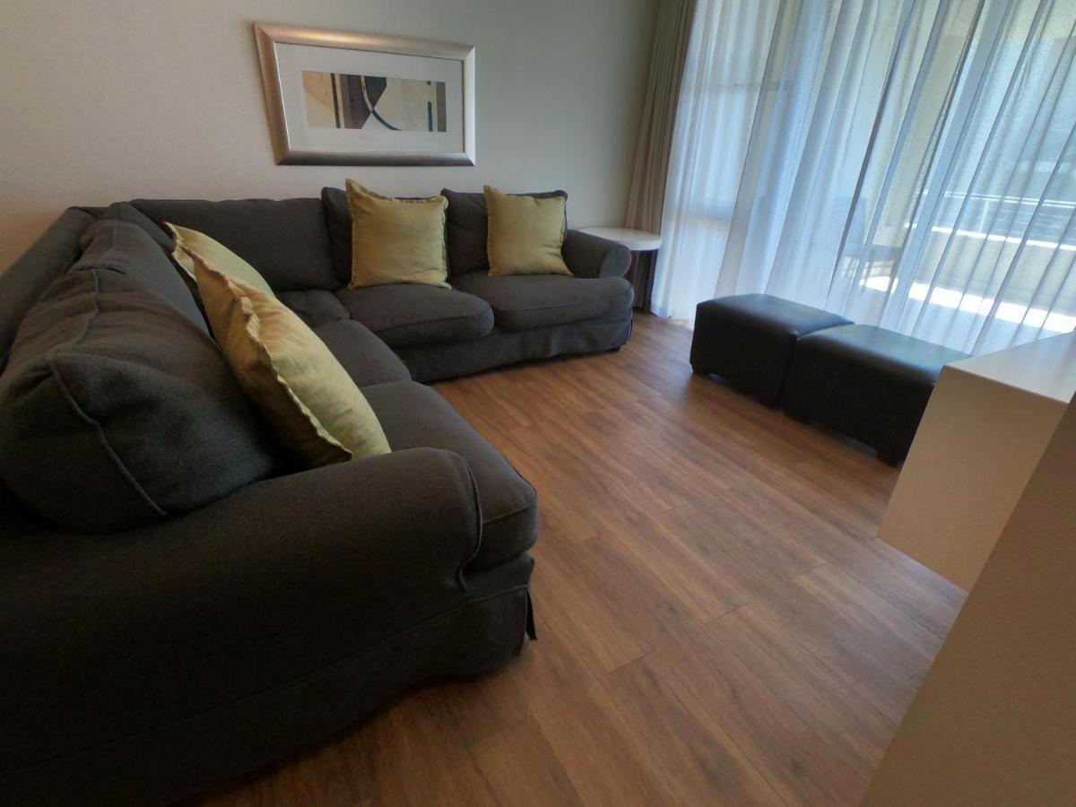 Lagoon 4*